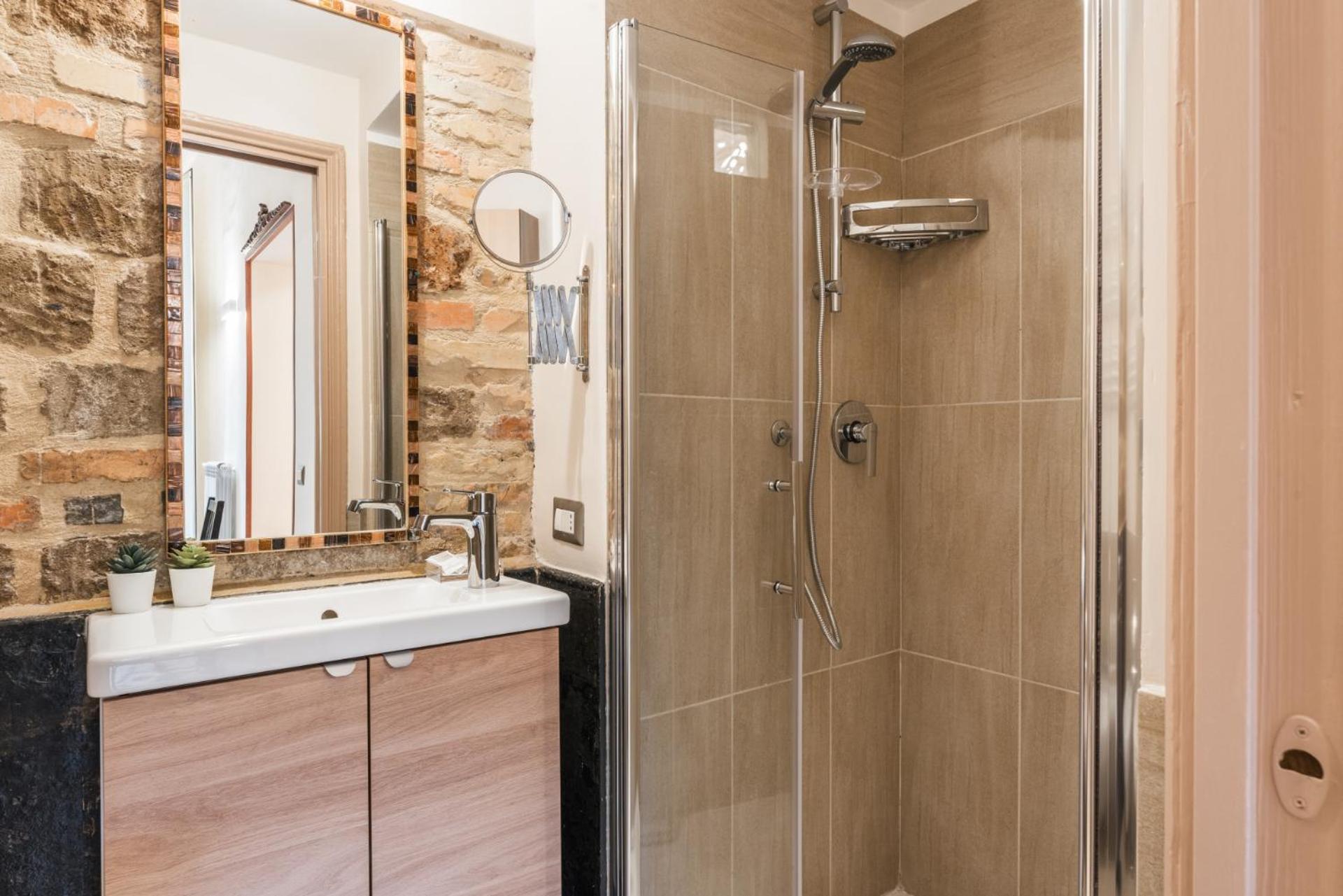 The Best Rent - Two-Bedroom Apartment Near Fori Imperiali Róma Kültér fotó